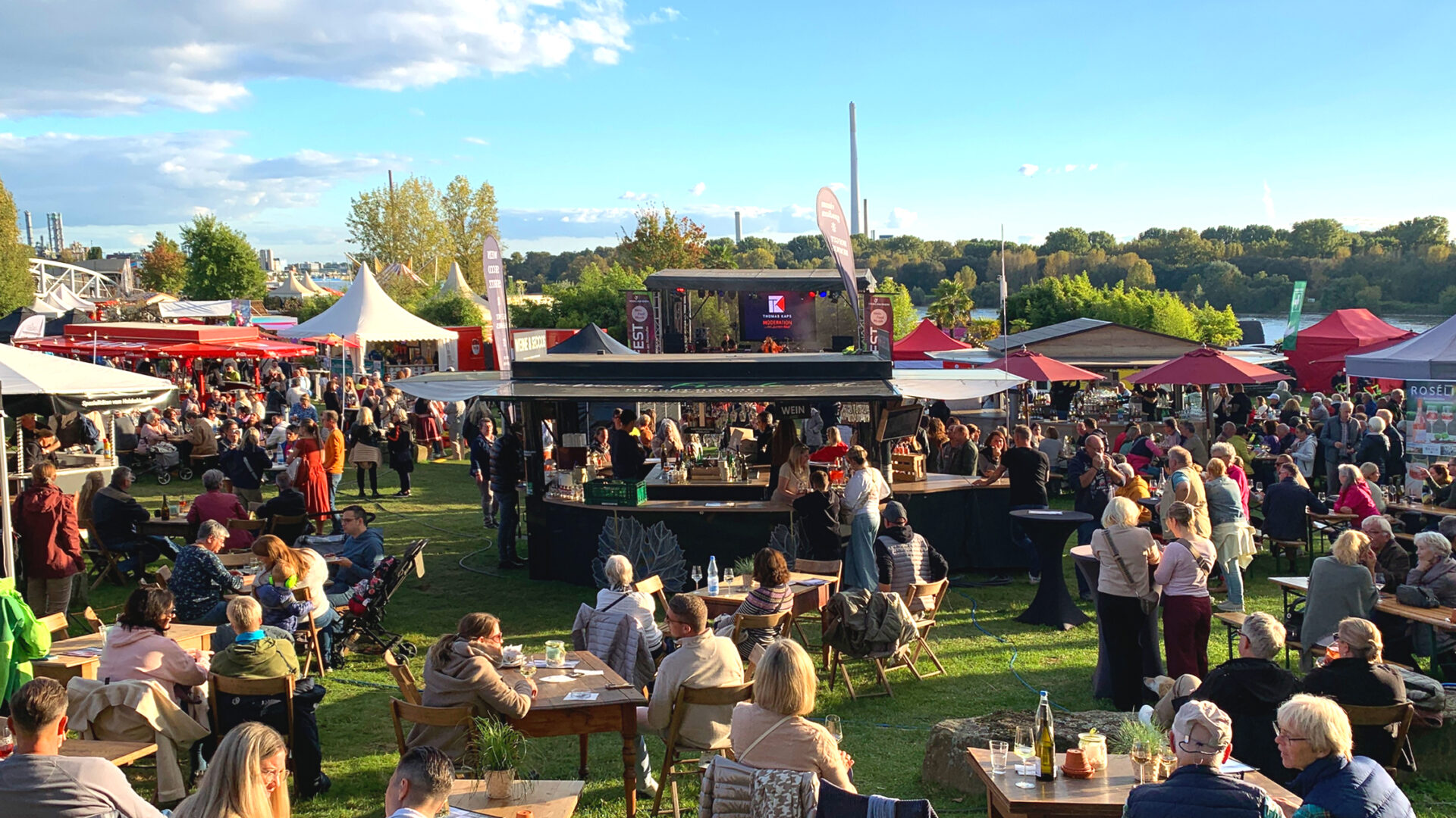Wein am Rhein. Weinfest Leverkusen 2026.
