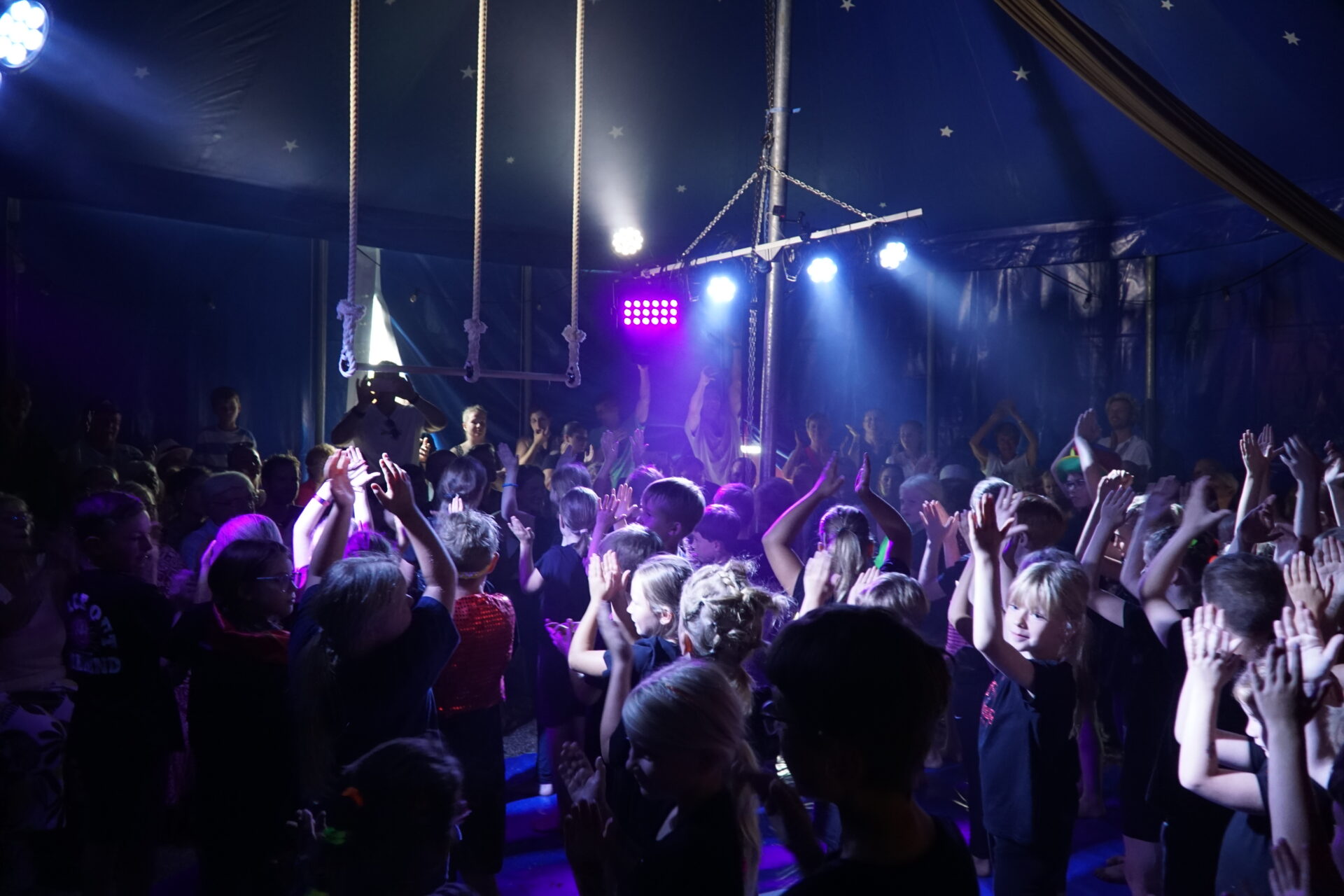 Leverkusener Kinderferienzirkus. Der Starttag.